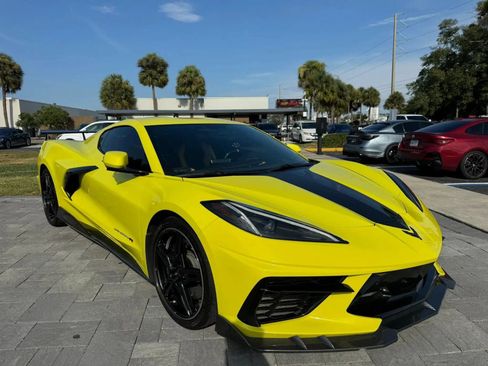 Used 2022 Chevrolet Corvette Stingray Premium Cpe w/ Z51 Performance Package RWD image 3