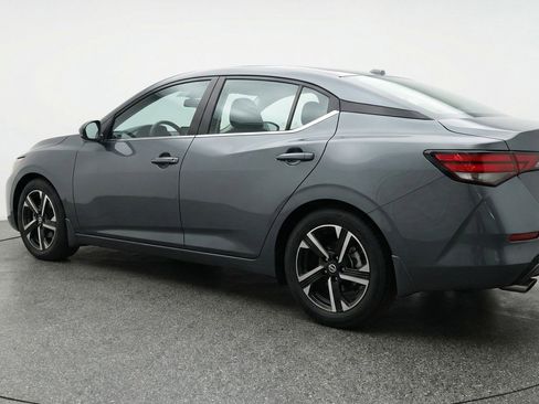 Used 2025 Nissan Sentra SV image 6