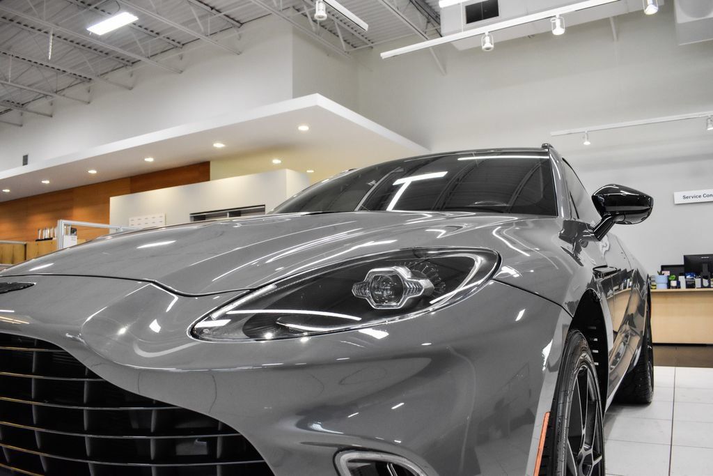 Used 2022 Aston Martin DBX AWD/4WD image 12