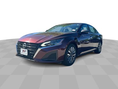 Used 2024 Nissan Altima 2.5 SV