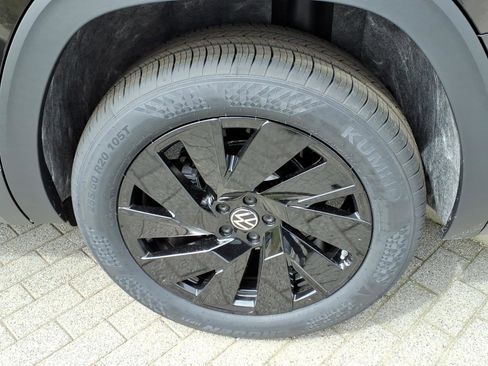 New 2026 Volkswagen Atlas SE AWD/4WD image 11