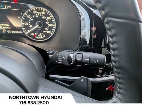 Used 2025 Nissan Pathfinder SV image 27