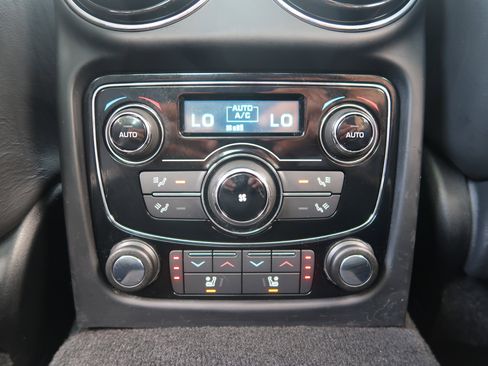 Used 2016 Jaguar XJ Supercharged image 41