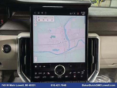 Used 2024 GMC Acadia Denali w/ Super Cruise Package image 18