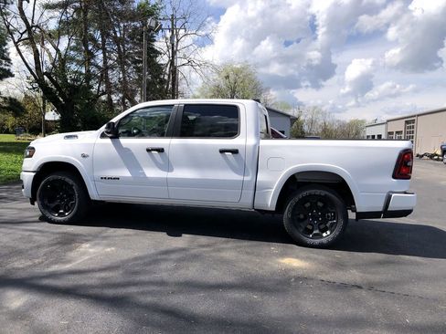 New 2026 RAM 1500 4x4 Crew Cab image 11