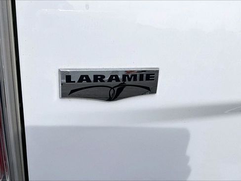 Used 2018 RAM 2500 Laramie image 17