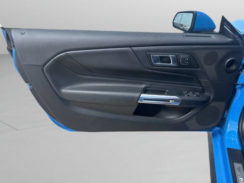 Used 2025 Ford Mustang GT Premium RWD image 9