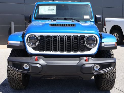 New 2026 Jeep Wrangler Unlimited Rubicon w/ Whitecap Package AWD/4WD image 7