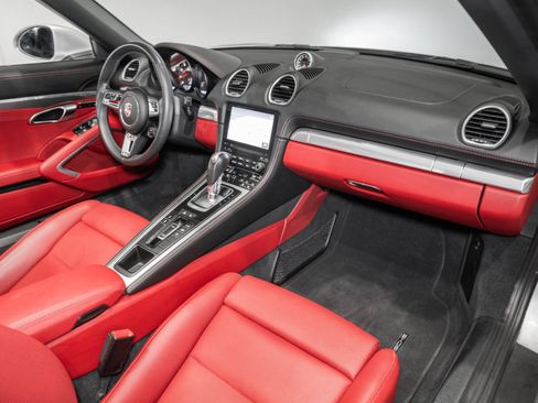 Used 2024 Porsche 718 Boxster GTS RWD image 20