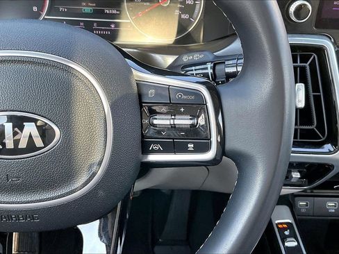 Used 2021 Kia Sorento SX image 33