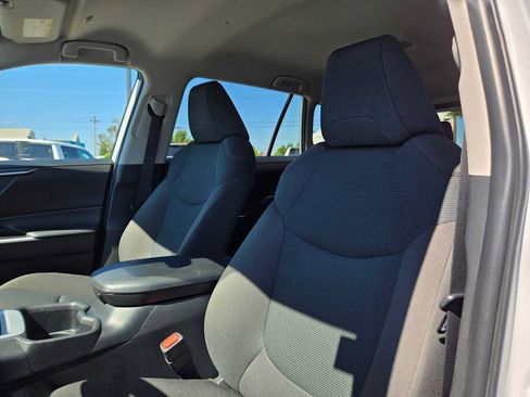 Certified 2025 Toyota RAV4 LE AWD/4WD image 25