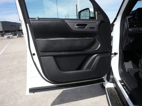 New 2026 INFINITI QX80 Autograph AWD/4WD image 18