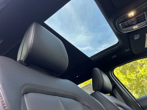 New 2026 Jeep Cherokee Limited image 17