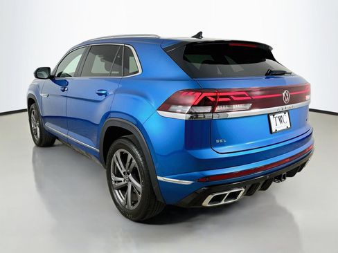 Certified 2024 Volkswagen Atlas Cross Sport SEL R-Line AWD/4WD image 7