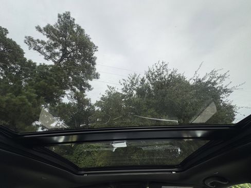 Used 2025 Cadillac XT5 Premium Luxury image 38