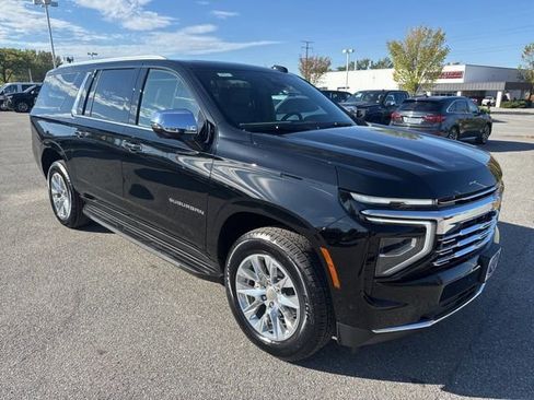 New 2026 Chevrolet Suburban Premier AWD/4WD image 8