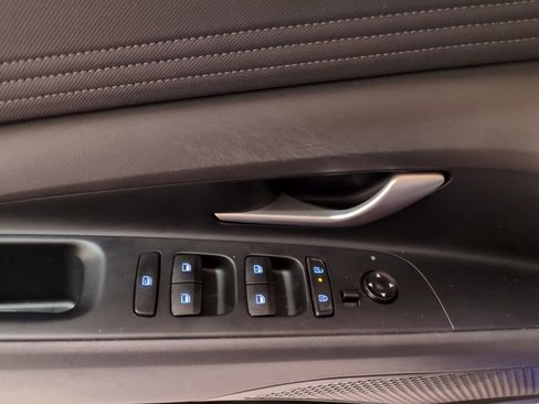 Certified 2024 Hyundai Elantra SEL w/ Convenience Package FWD image 17