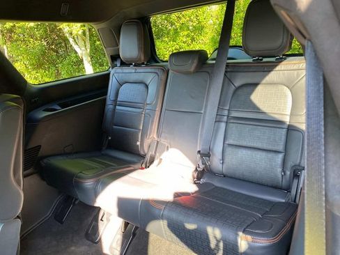 Certified 2024 Lincoln Navigator Black Label AWD/4WD image 10
