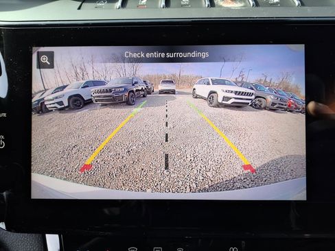 New 2026 Jeep Grand Cherokee Altitude AWD/4WD image 10