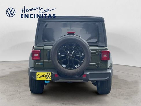 Used 2023 Jeep Wrangler Unlimited Sahara AWD/4WD image 4