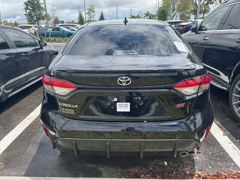 Used 2025 Toyota Corolla SE image 4