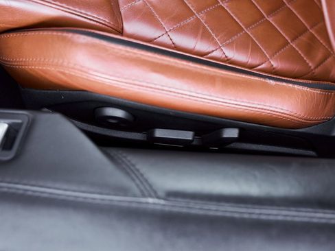 Used 2018 Lamborghini Aventador S image 45