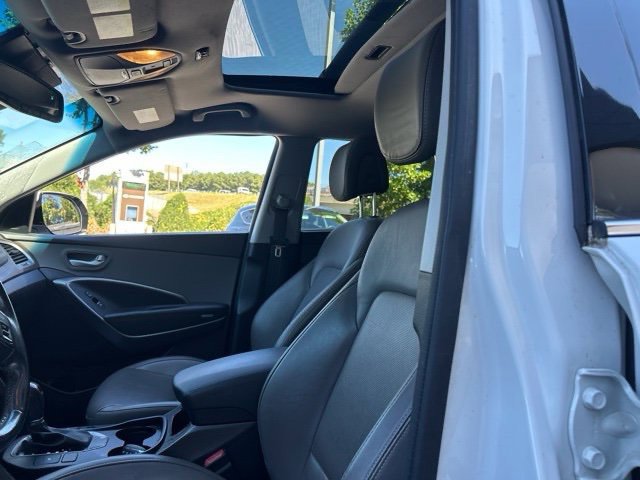 Used 2017 Hyundai Santa Fe SE w/ SE Premium Package 02 FWD image 8