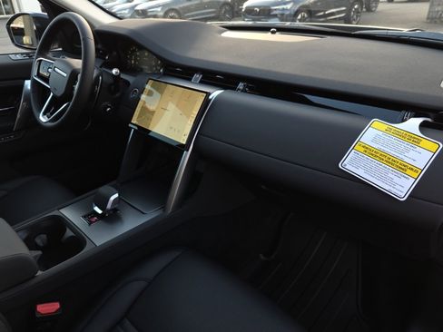 New 2025 Land Rover Discovery Sport S image 20
