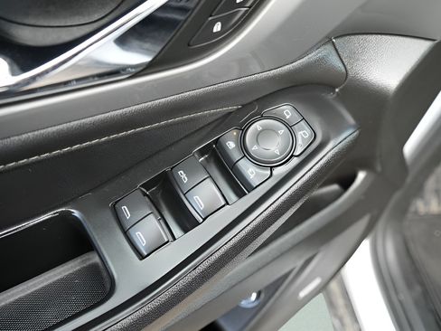 Used 2023 Chevrolet Traverse LT w/ LT Premium Package AWD/4WD image 22