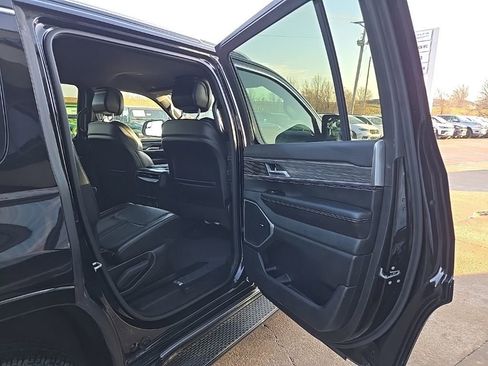 Used 2024 Jeep Wagoneer Series II AWD/4WD image 80