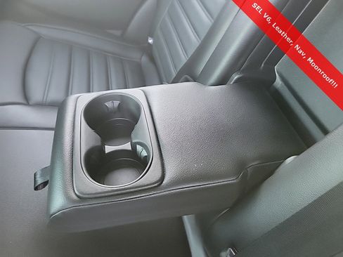 Used 2018 Ford Edge SEL w/ Equipment Group 201A image 37