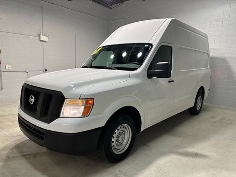 Used 2018 Nissan NV 2500 SV w/ Rear Door Glass Package image 17