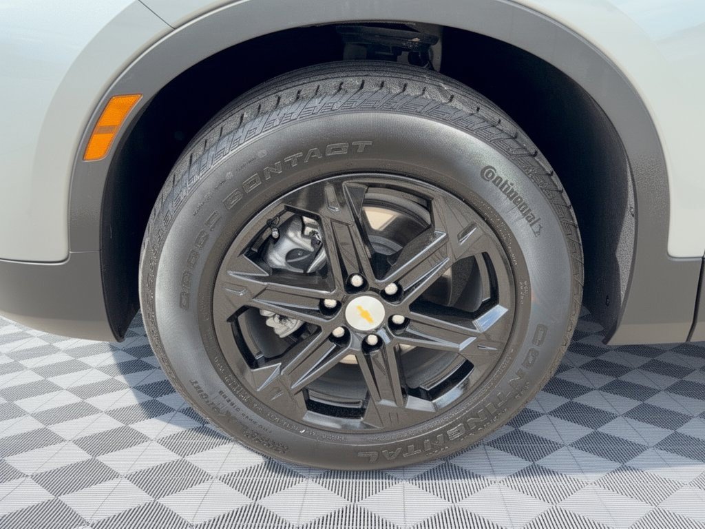 Certified 2025 Chevrolet Blazer LT FWD image 13