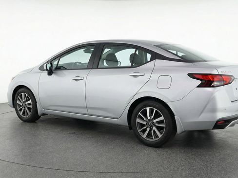 Used 2025 Nissan Versa SV FWD image 6