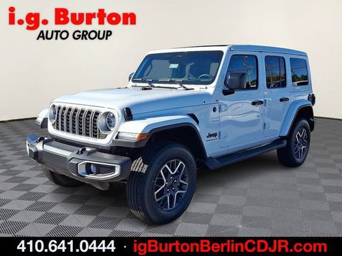 New 2026 Jeep Wrangler Unlimited Sahara AWD/4WD image 2