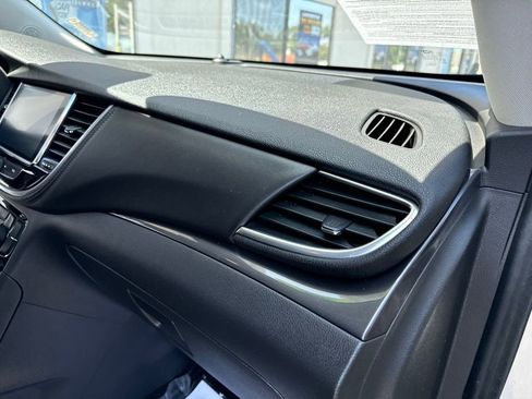 Used 2021 Buick Encore Preferred w/ Safety Package FWD image 17