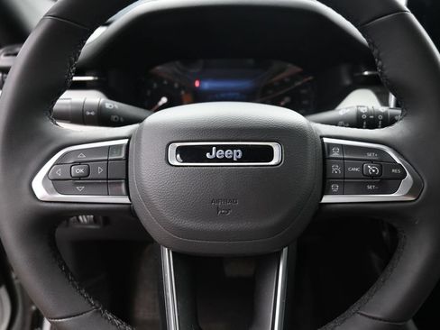 Used 2025 Jeep Compass Limited AWD/4WD image 23