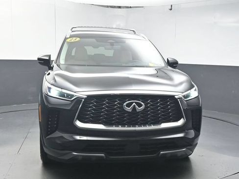 Used 2023 INFINITI QX60 Sensory w/ Vision Package AWD/4WD image 3