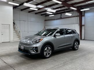 Used 2022 Kia Niro EX image 1