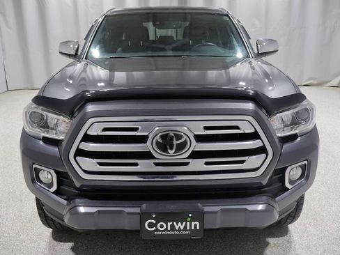 Used 2019 Toyota Tacoma Limited AWD/4WD image 8