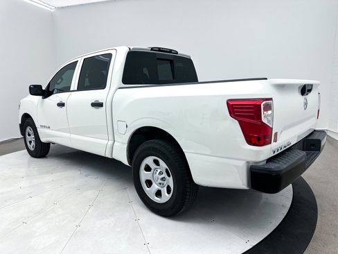 Used 2019 Nissan Titan S image 13