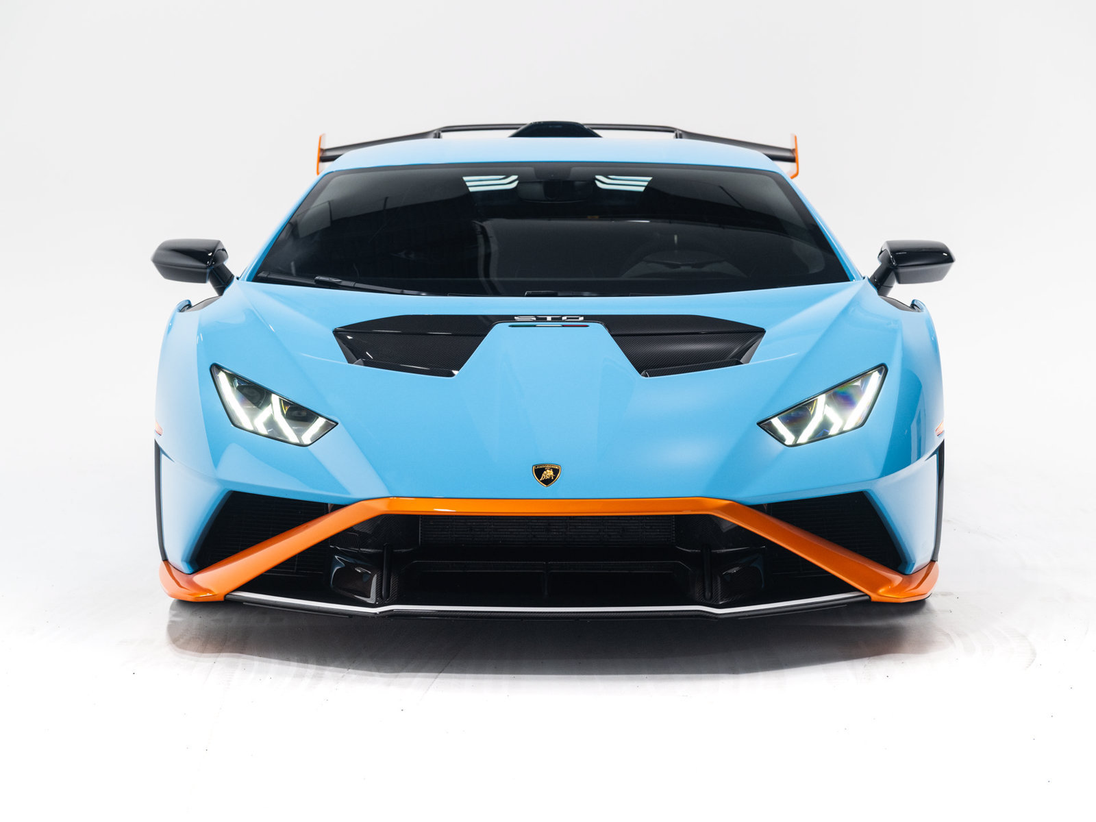 Used 2022 Lamborghini Huracan STO RWD image 9