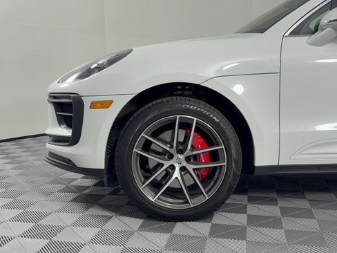 Certified 2024 Porsche Macan S AWD/4WD image 13