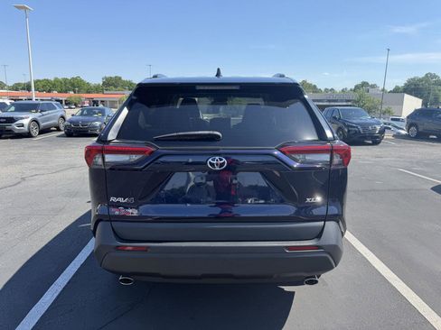 Used 2023 Toyota RAV4 XLE Premium FWD image 6