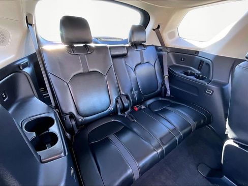Used 2024 Honda Pilot Touring image 20