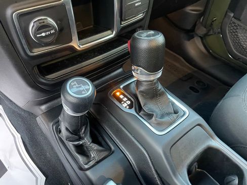 Used 2022 Jeep Wrangler Sport image 18