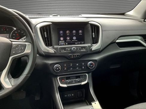 Used 2024 GMC Terrain SLE AWD/4WD image 9
