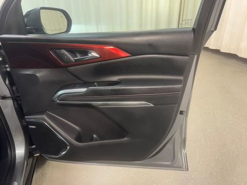 Used 2024 Chevrolet Traverse RS w/ LPO, Floor Liner Package image 40