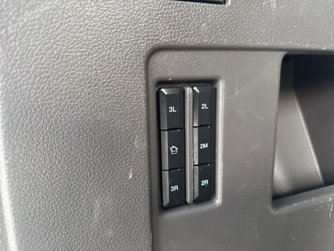 Certified 2019 Ford Expedition XLT w/ Equipment Group 202A image 29