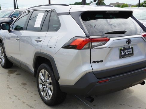 Used 2024 Toyota RAV4 XLE Premium FWD image 8
